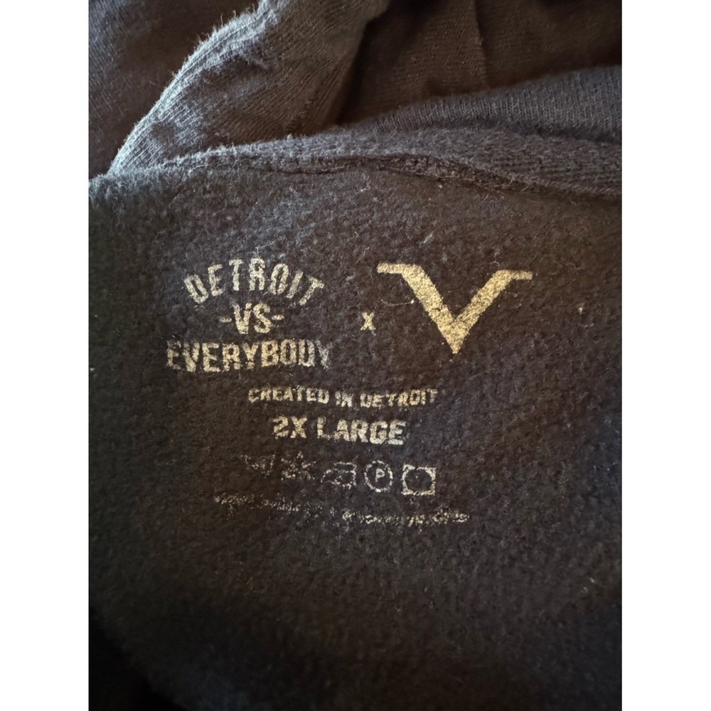 Michigan Wolverines VS Everyone NCAA Pullover Hoodie Sweatshirt Football - Picture 4 of 5
